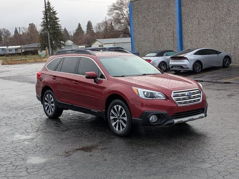 Used 2017 Subaru Outback 2.5i Limited image 3
