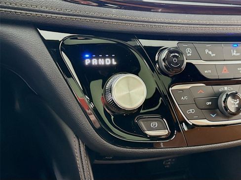 New 2026 Chrysler Pacifica Pinnacle w/ Trailer Tow Group image 12