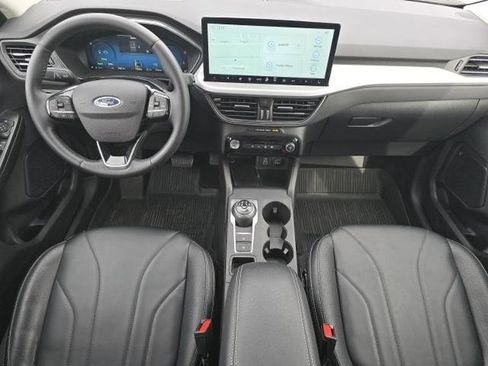 Certified 2025 Ford Escape SE w/ PHEV Premium Package FWD image 5