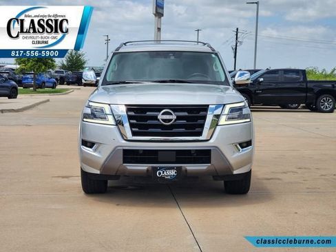 Used 2021 Nissan Armada Platinum w/ Captain's Chairs Package RWD image 5