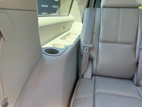 Used 2010 Chevrolet Suburban LT AWD/4WD image 31