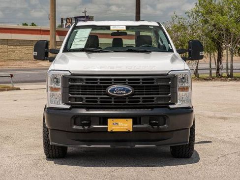 Certified 2023 Ford F250 XL w/ FX4 Off-Road Package AWD/4WD image 3