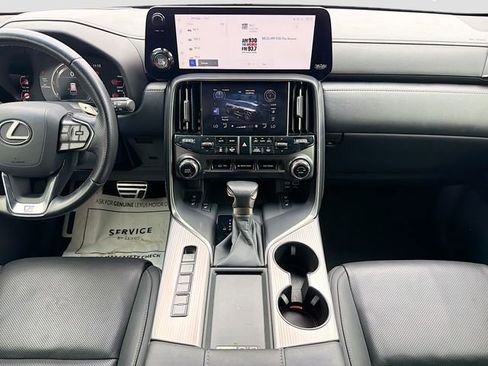 Used 2023 Lexus LX 600 F Sport w/ Accessory Package (A2) AWD/4WD image 20