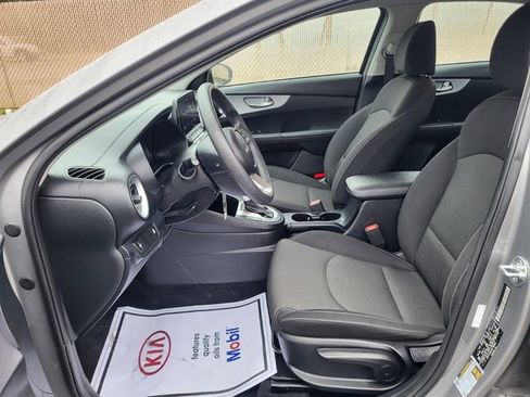 Used 2024 Kia Forte LXS image 11