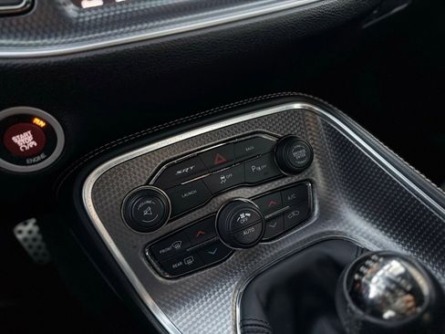 Used 2015 Dodge Challenger SRT Hellcat image 51