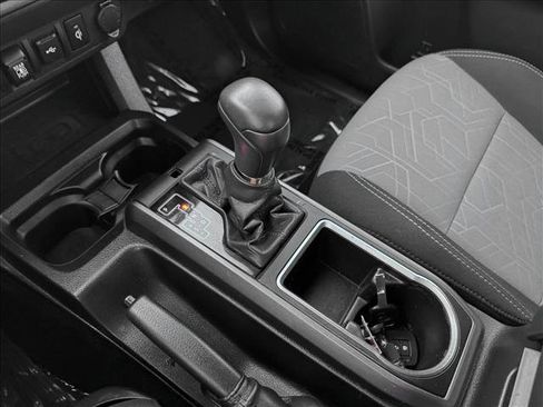Certified 2023 Toyota Tacoma TRD Off-Road AWD/4WD image 15
