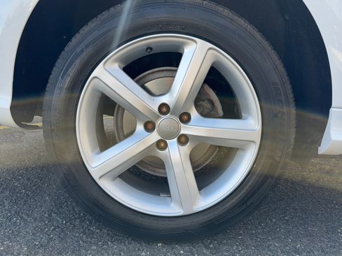 Used 2017 Audi Q5 2.0T Premium Plus w/ Technology Package image 11