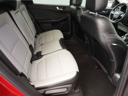 Used 2024 Ford Escape SE FWD image 15