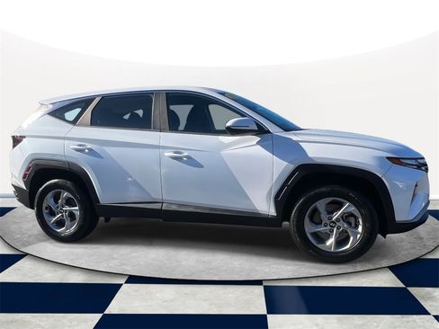 Certified 2022 Hyundai Tucson SE image 5