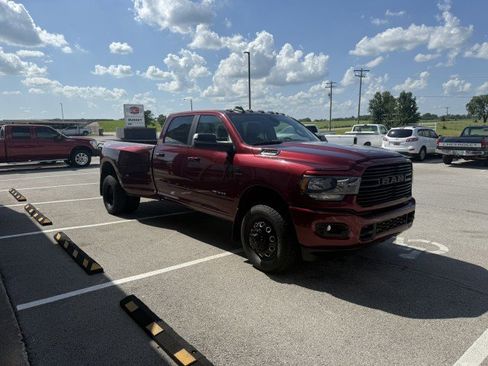 Used 2021 RAM 3500 Big Horn w/ Night Edition image 3