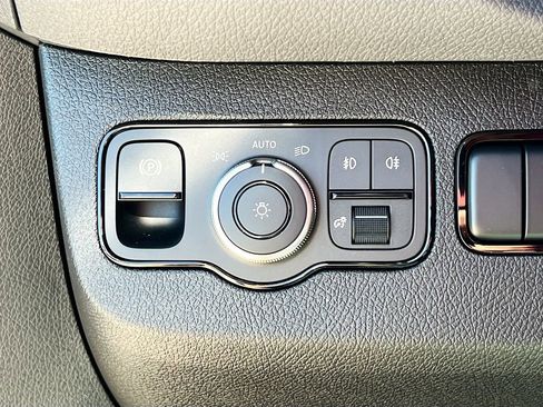 New 2026 Mercedes-Benz Sprinter 2500 image 11