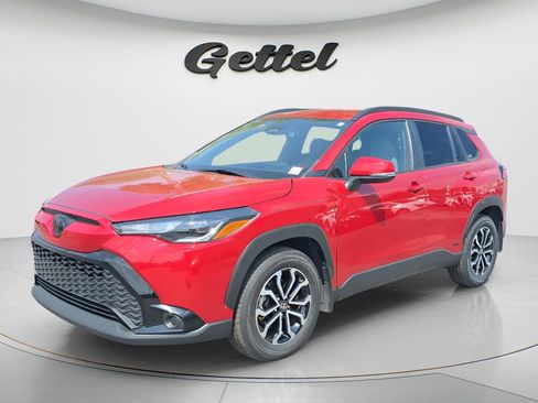 Used 2024 Toyota Corolla Cross SE image 1
