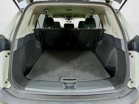 Used 2023 Nissan Rogue SV image 27