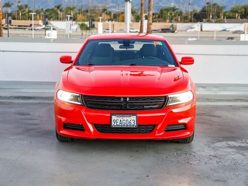Used 2022 Dodge Charger SXT image 3