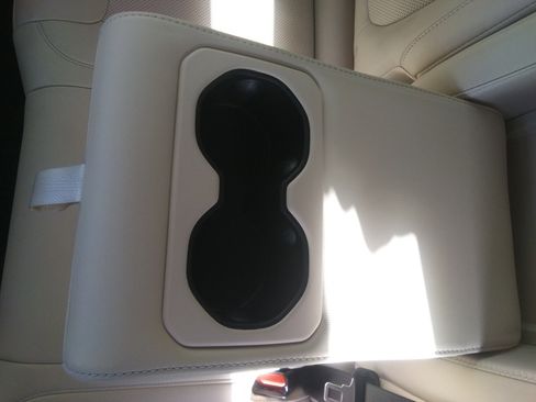 Used 2022 Jeep Grand Cherokee Limited w/ Luxury Tech Group II image 11