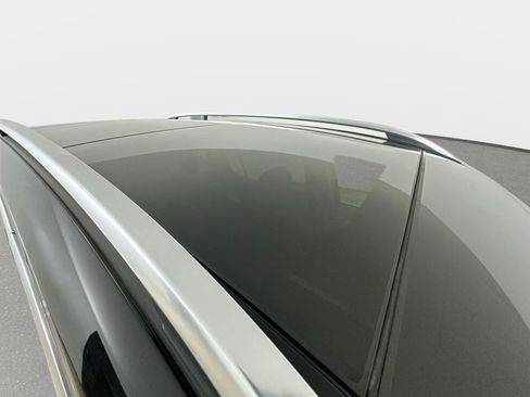 Certified 2022 Mercedes-Benz GLB 250 4MATIC image 13