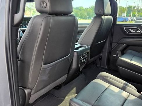 Used 2022 Chevrolet Tahoe Z71 w/ Luxury Package AWD/4WD image 20