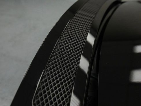 Used 2015 Audi R8 V10 plus w/ Full Leather Package image 42