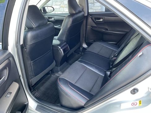 Used 2017 Toyota Camry SE image 27