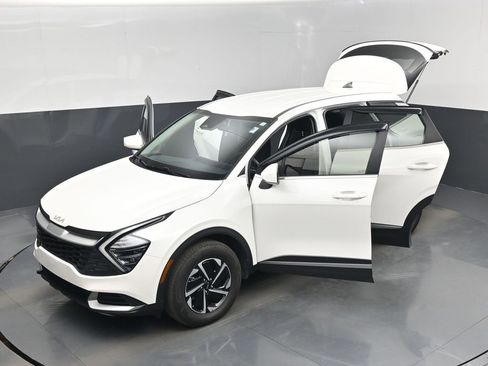 Certified 2024 Kia Sportage LX image 61