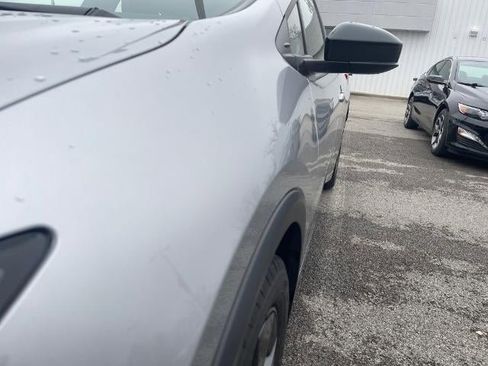 Used 2025 Toyota Prius LE image 6