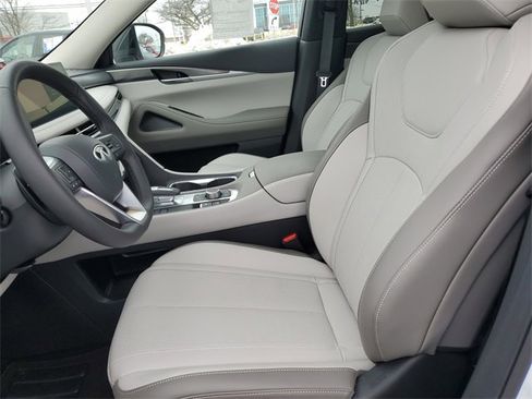 Certified 2026 INFINITI QX60 Pure w/ Cargo Package image 18
