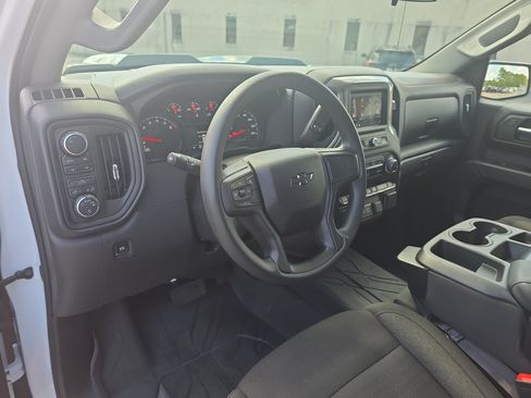 Used 2025 Chevrolet Silverado 1500 Custom Trail Boss AWD/4WD image 16