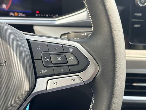 New 2026 Volkswagen Taos SE FWD image 18