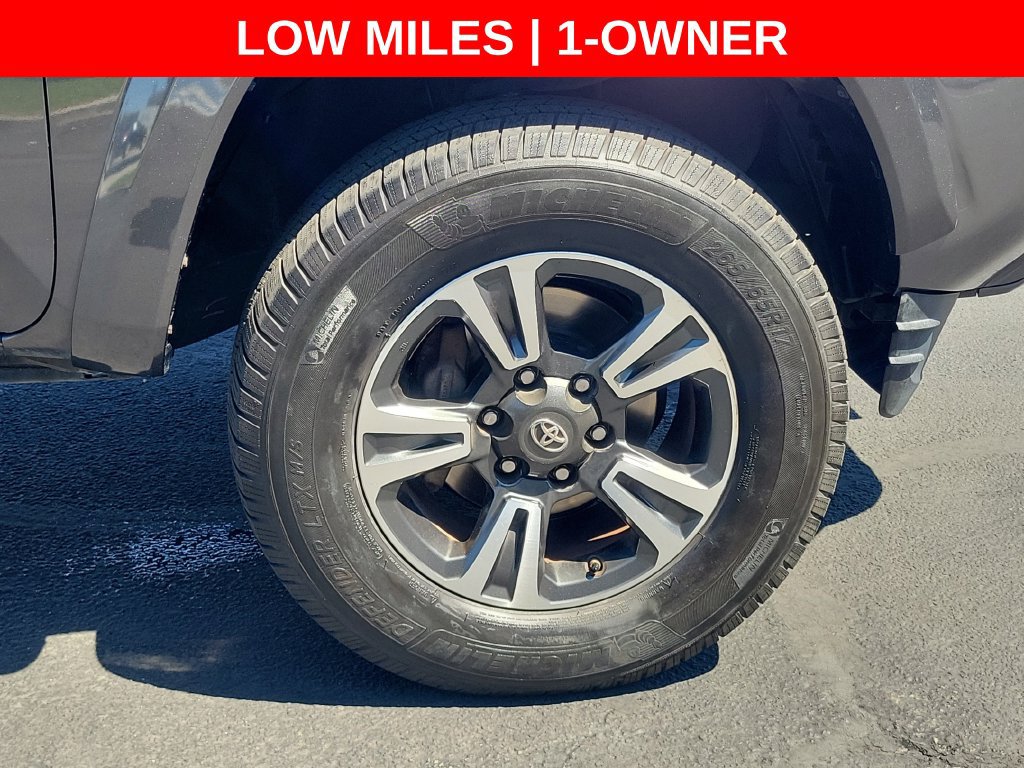 Used 2018 Toyota Tacoma TRD Sport w/ Technology Package RWD image 8