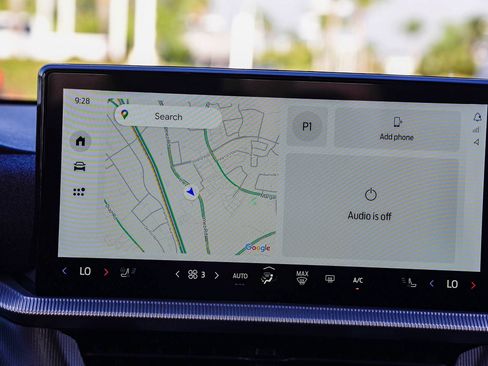 Used 2025 Ford Explorer ST-Line w/ Premium Package image 14