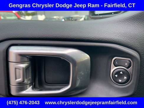Used 2023 Jeep Wrangler Unlimited Sahara w/ Cold Weather Group AWD/4WD image 40