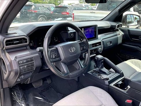 Used 2025 Toyota Tacoma SR5 AWD/4WD image 19