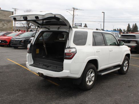 Used 2019 Toyota 4Runner SR5 image 7