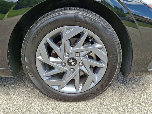Used 2024 Hyundai Elantra SEL FWD image 26