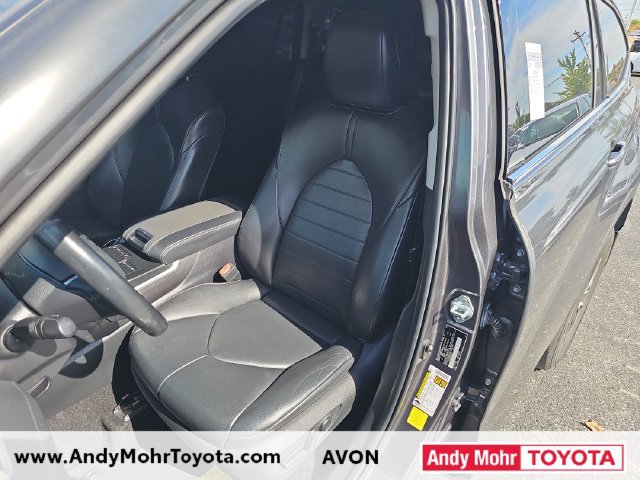 Used 2022 Toyota Highlander XLE AWD/4WD image 10