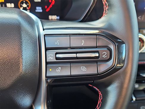 Certified 2025 Chevrolet Colorado Z71 w/ Z71 Convenience Package 2 image 28