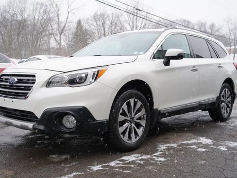 Used 2017 Subaru Outback 3.6R Touring image 13