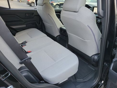 Used 2025 Toyota 4Runner SR5 image 29