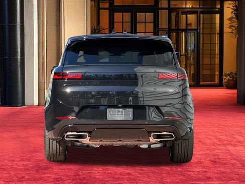 Used 2026 Land Rover Range Rover Sport Dynamic SE image 11