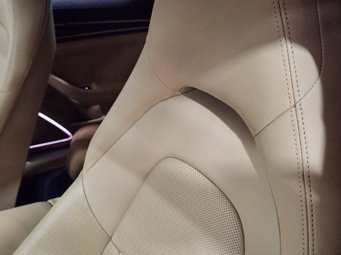 Used 2022 Porsche Panamera image 32