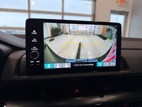 Used 2024 Honda CR-V EX-L image 3