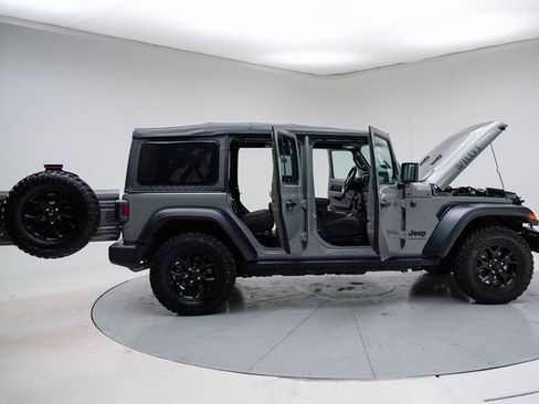 Used 2023 Jeep Wrangler Willys image 14