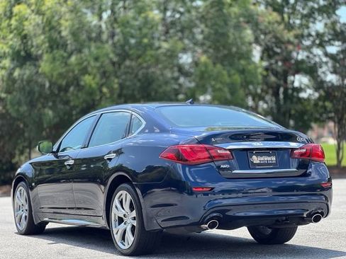 Used 2017 INFINITI Q70 L 3.7 AWD/4WD image 7
