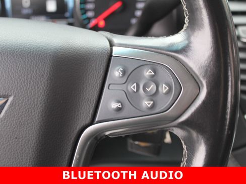 Used 2019 Chevrolet Suburban LT image 19