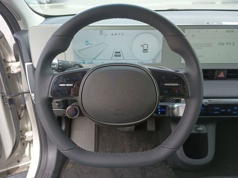 New 2023 Hyundai Ioniq 5 SEL image 29