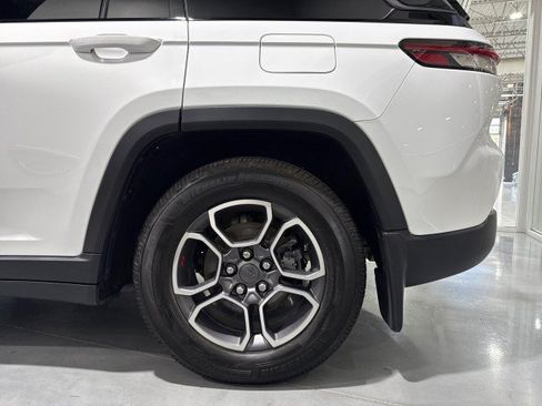 Used 2022 Jeep Grand Cherokee Trailhawk w/ ADV Protech Group II AWD/4WD image 10