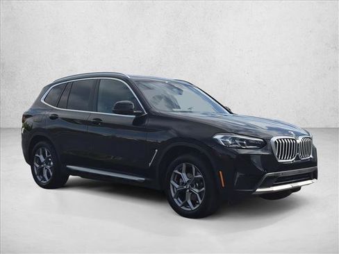 Certified 2024 BMW X3 xDrive30i w/ Premium Package AWD/4WD image 3
