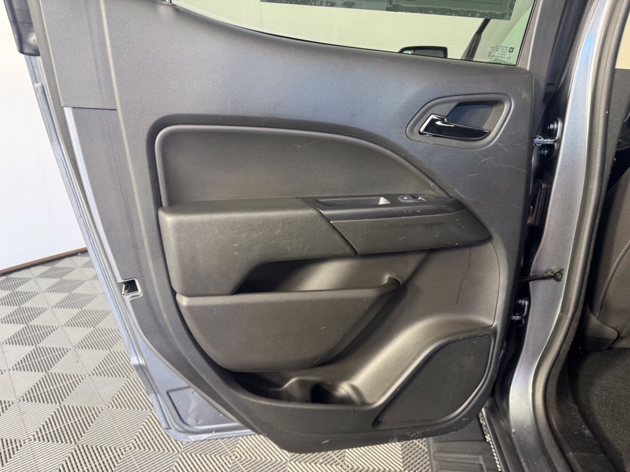 Used 2022 Chevrolet Colorado LT w/ LT Convenience Package RWD image 18