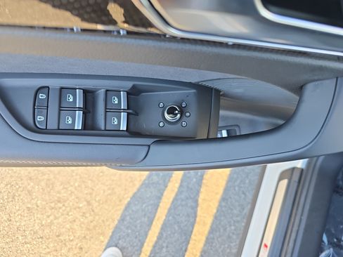 Used 2025 Audi SQ5 Premium Plus w/ Premium Plus Package image 26