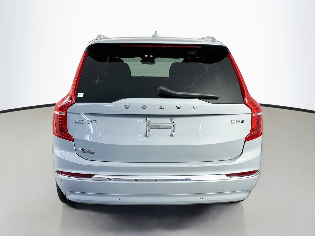 Used 2024 Volvo XC90 B5 Plus AWD/4WD image 6